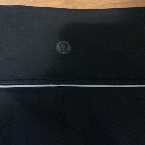 LULULEMON LEGGINGS! - Picture 3 of 3